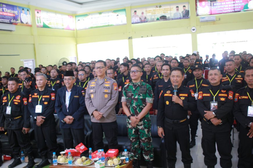 Kasiter Korem 031/ Wira Bima Berikan Materi Bela Negara Kepada 254 Anggota Senkom Riau