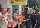 Sukseskan Hari Bhayangkara Ke - 80 , Senkom Provinsi Riau Bagikan Bantuan Sosial Kepada Masyarakat