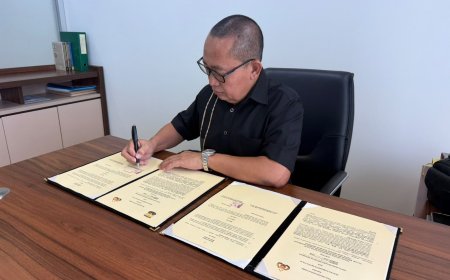 Perkuat Sinergi Informasi, Senkom Mitra Polri dan Divisi Humas Polri Teken PKS