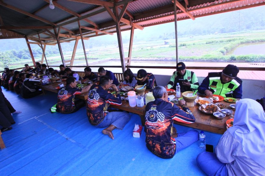 Pembina Senkom Riau Riding Motor Ratusan Kilo, Jadikan Tontonan Dan Tuntunan Dalam Kaderisasi