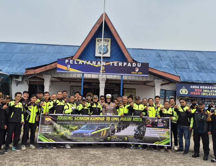 KaSatlantas Polres Kampar Lepas Touring Senkom dan JRI Chapter Kampar Menuju Sumatera Barat